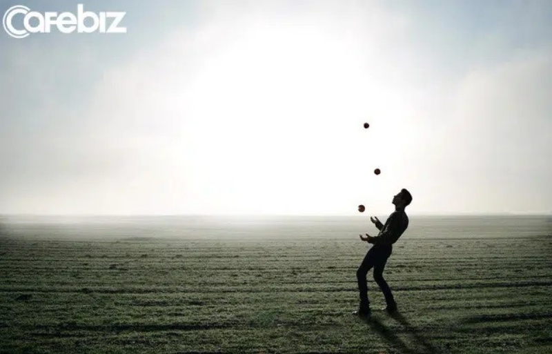 Thứ nhất, nguy cơ khủng hoảng kinh tế cá nhân và gia đình đang trực chờ nếu bạn đột ngột xin nghỉ việc: